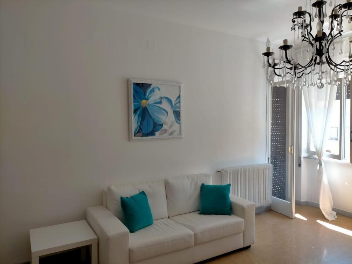 Casa Priscilla Lägenhet Pescara Exteriör bild