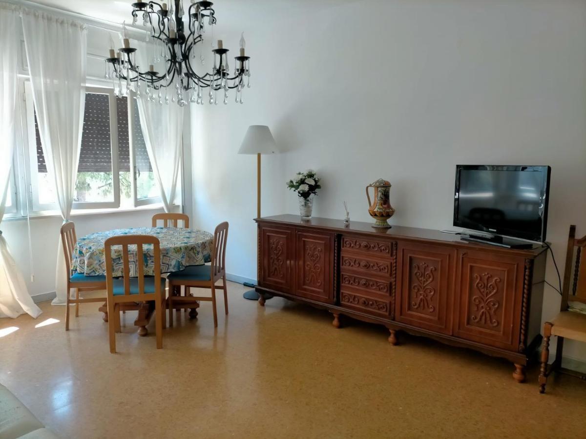 Casa Priscilla Lägenhet Pescara Exteriör bild