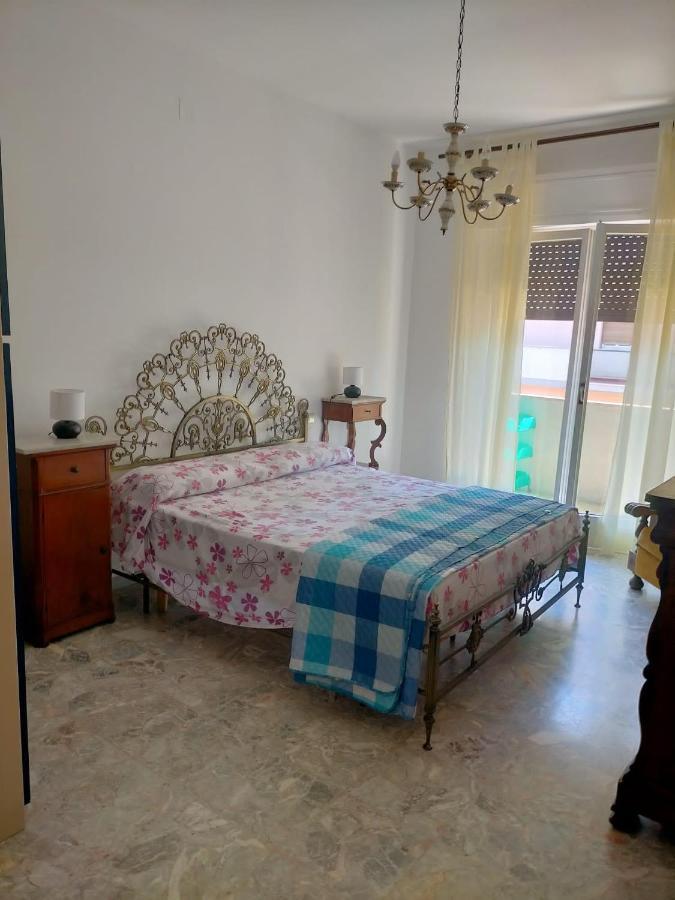 Casa Priscilla Lägenhet Pescara Exteriör bild