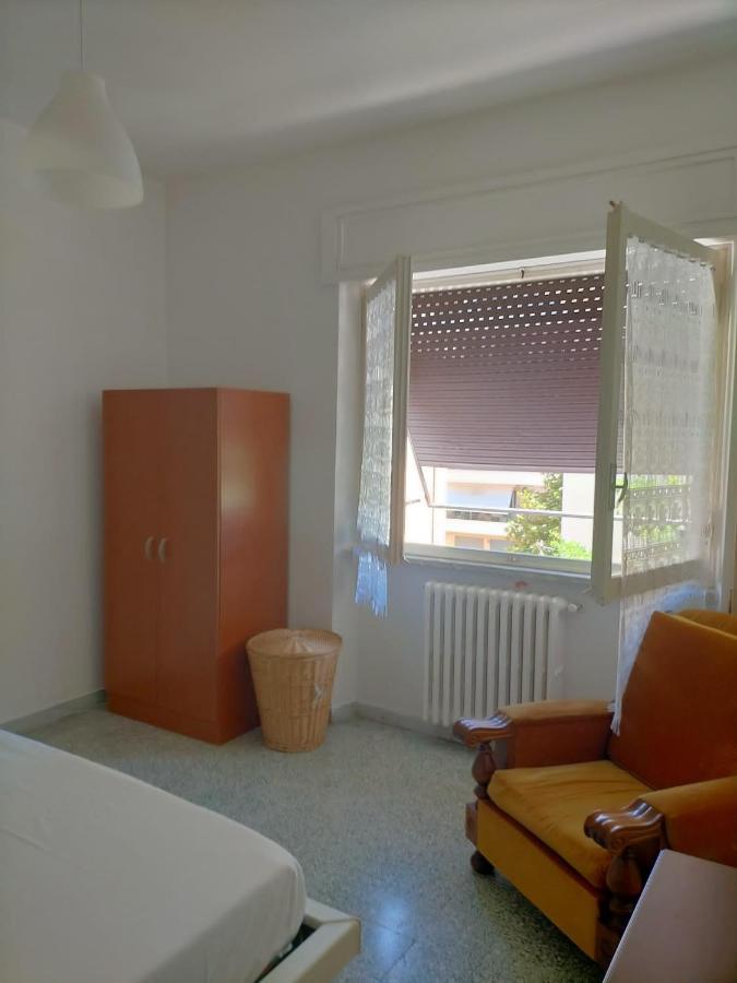 Casa Priscilla Lägenhet Pescara Exteriör bild